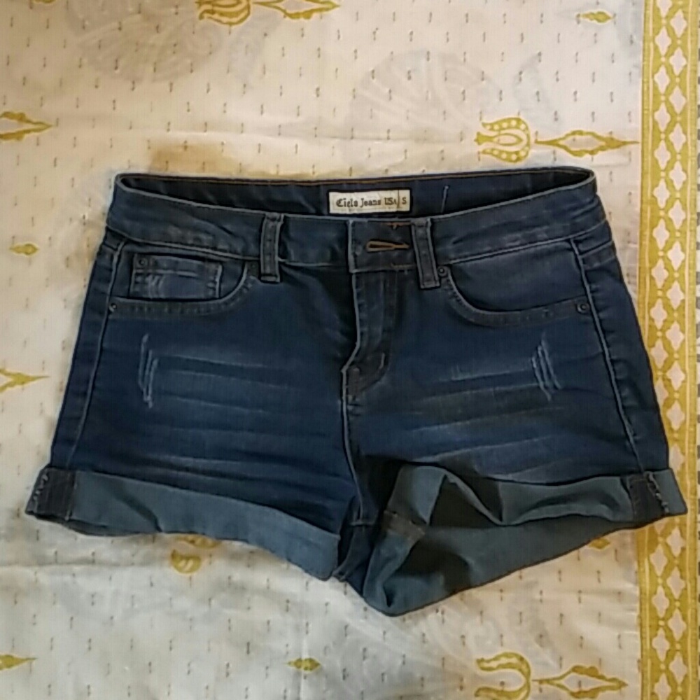 Stretchy jean fabric shorts